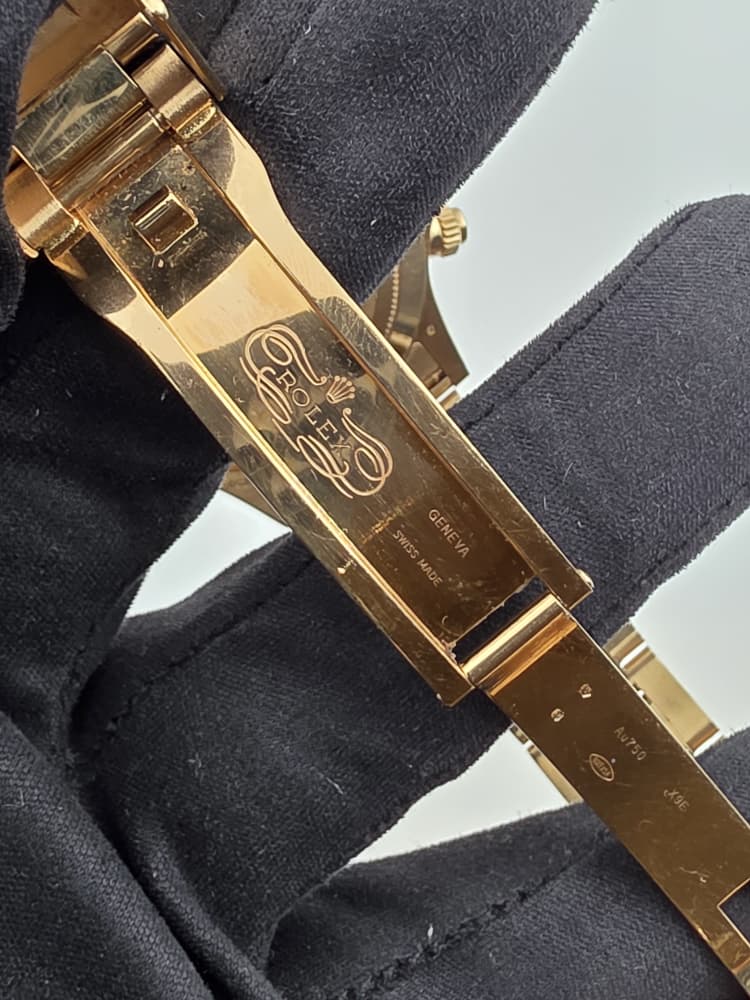 Rolex Cosmograph Daytona "Pikachoo" in Yellow Gold