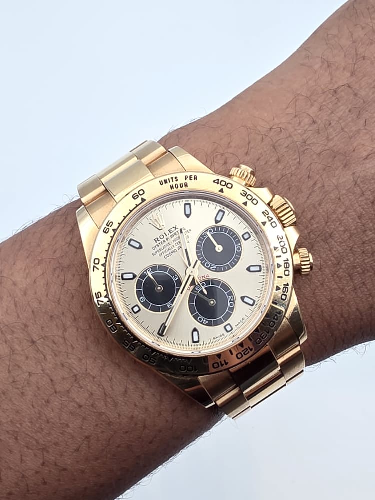 Rolex Cosmograph Daytona "Pikachoo" in Yellow Gold